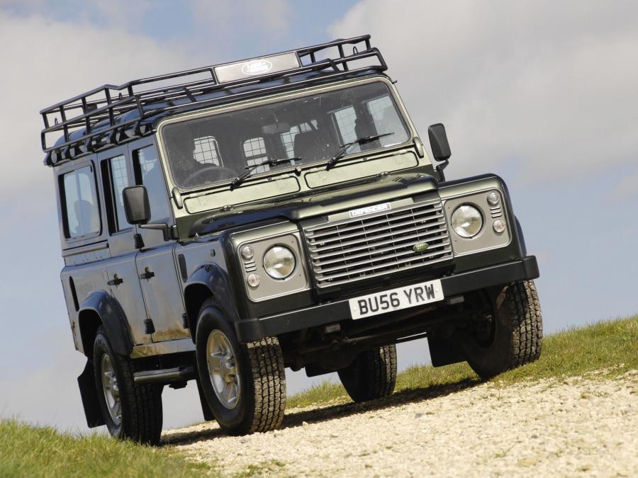  Land Rover Defender 110 Station Wagon 1990 года  (UK) (фото 3 из 6)